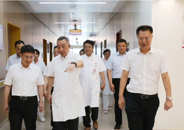 醫(yī)師節(jié)快樂！西北大學校長孫慶偉一行來院慰問